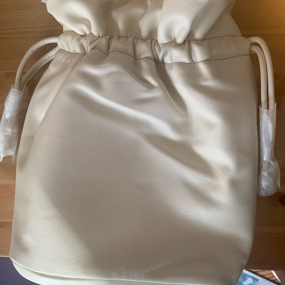 Zara leather bucket bag! - Picture 6 of 8